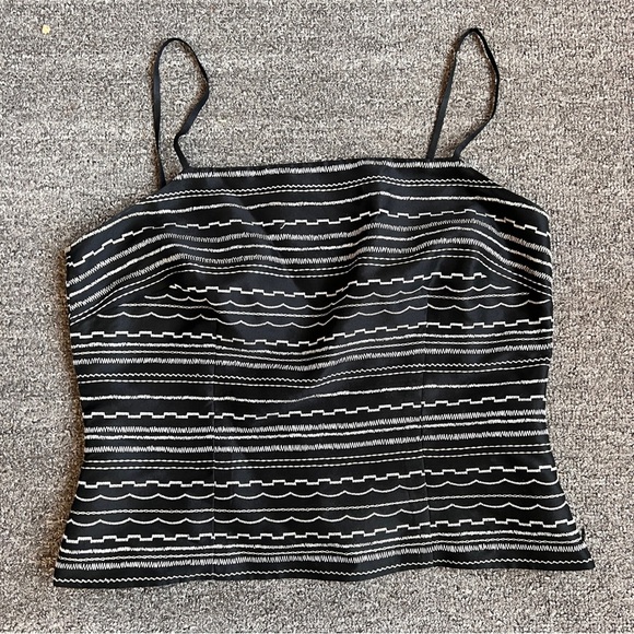 Ann Taylor Geometric Black and White Striped Women's Top size 12p - Picture 1 of 7